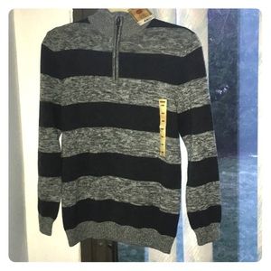 Boys sweater brand new large.